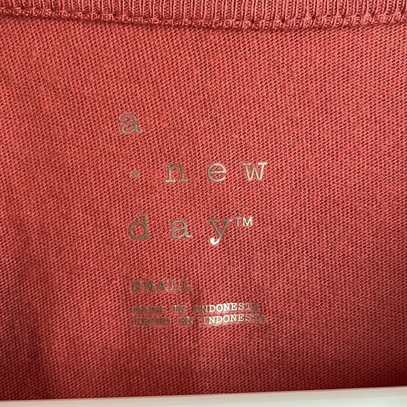 NWT A New Day Tank - Picture 5 of 7